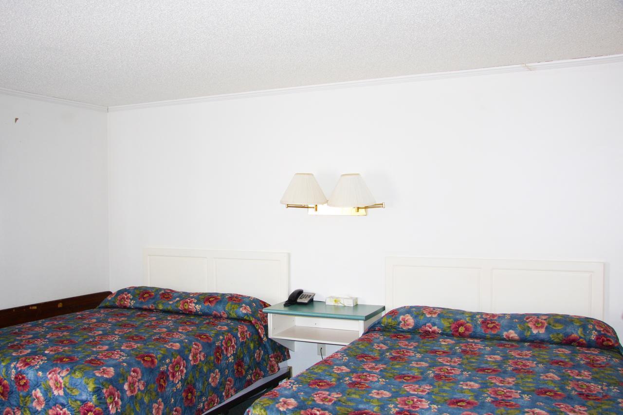 Springs Motor Inn Wainwright Extérieur photo