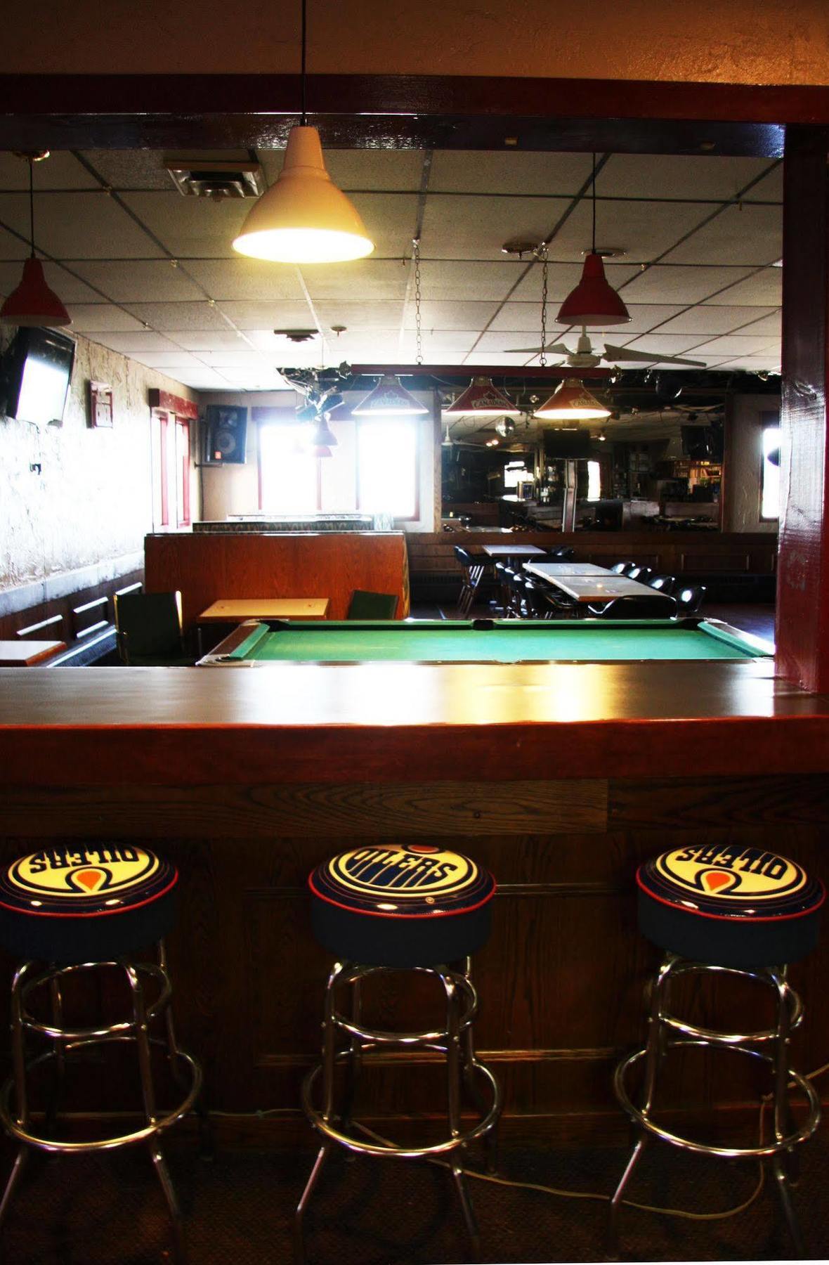 Springs Motor Inn Wainwright Extérieur photo
