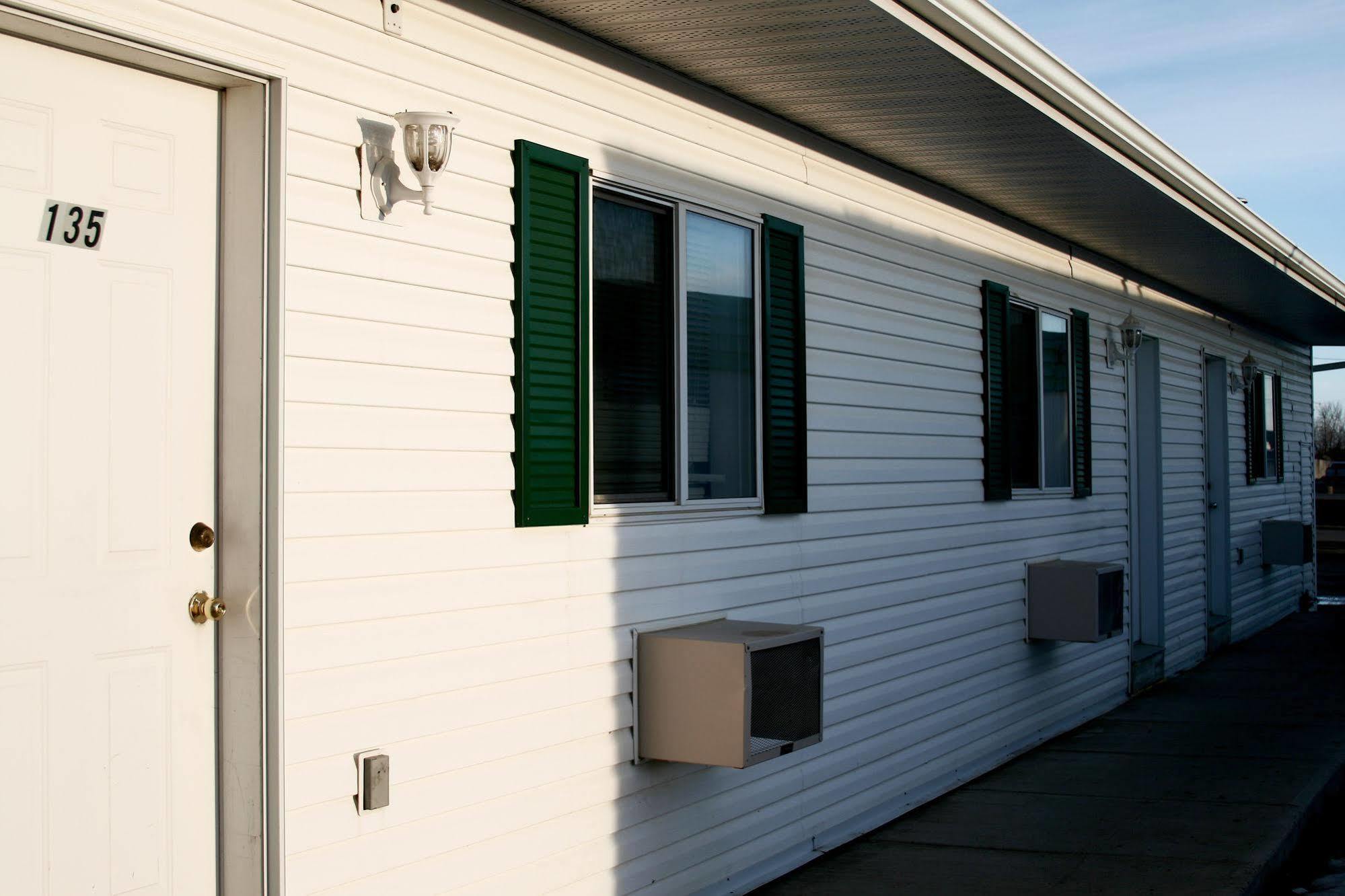 Springs Motor Inn Wainwright Extérieur photo