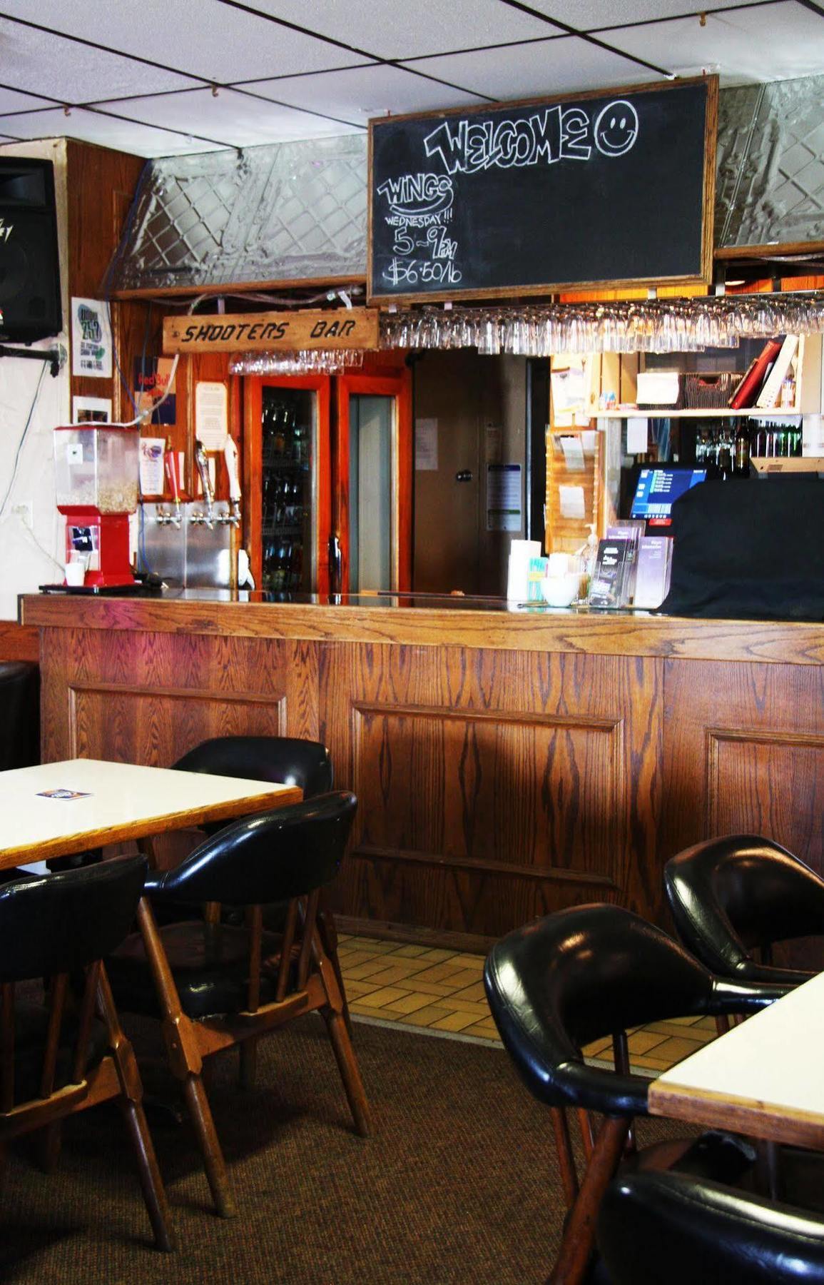 Springs Motor Inn Wainwright Extérieur photo